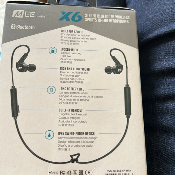 Stereo Bluetooth Wireless-sports in - ear Headphones - Picture 2 of 4